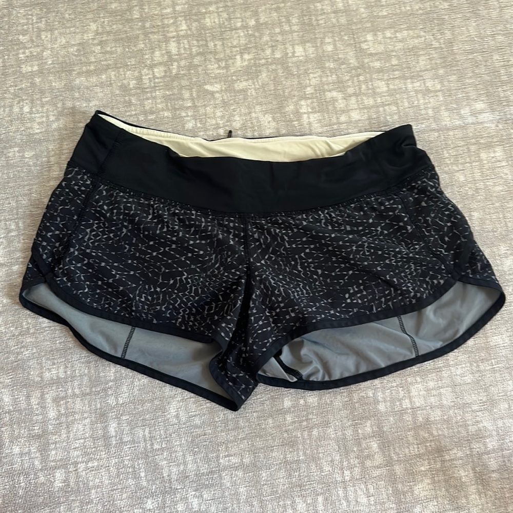 Lululemon size 8 shorts